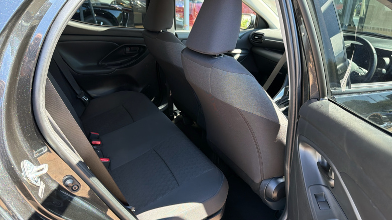 Toyota Yaris 1.5 Hybrid Design 5dr CVT Hybrid Hatchback